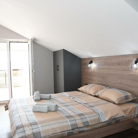 Mihail'S Apartments In Ohrid - 1 Екстер'єр фото