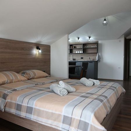 Mihail'S Apartments In Ohrid - 1 Екстер'єр фото