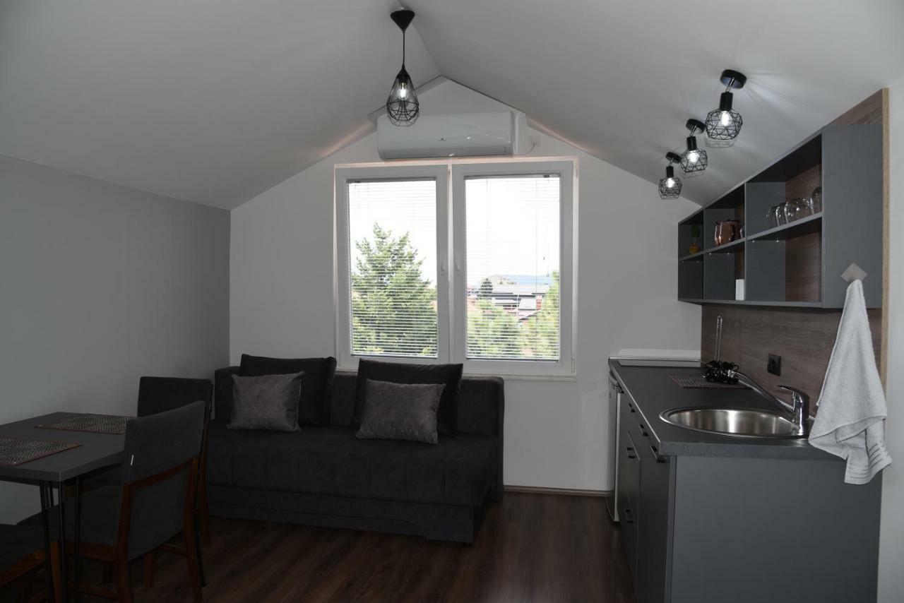 Mihail'S Apartments In Ohrid - 1 Екстер'єр фото