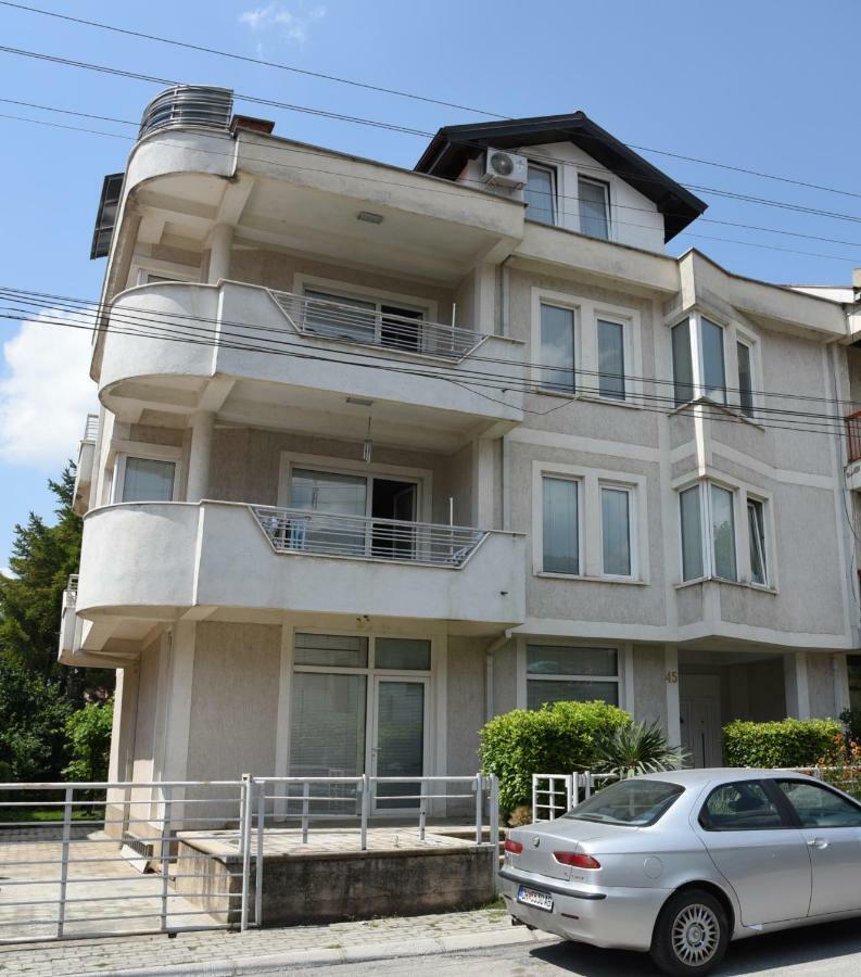 Mihail'S Apartments In Ohrid - 1 Екстер'єр фото